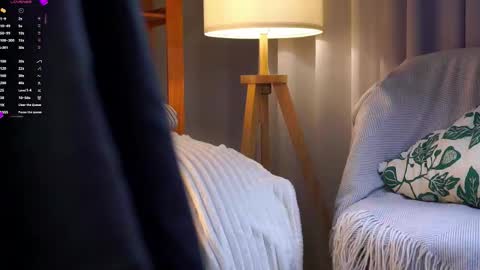 Snapshot of lilianadao chatting on 24, 10, 2025 Anika online show from 24, 10, 2025