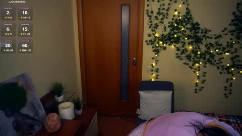 Snapshot of liliandaniels chatting on 14, 9, 2025 Lilian online show from 14, 9, 2025