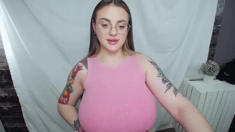 Snapshot of liliaterenzi_ chatting on 31, 1, 2025 Lilia online show from 31, 1, 2025