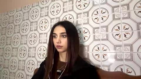 Lina online show from 12, 11, 2025