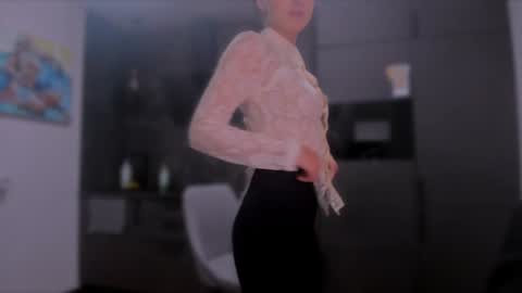 Snapshot of lililaluna chatting on 17, 1, 2025             ...  online show from 17, 1, 2025