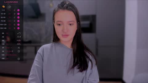 Snapshot of lililaluna chatting on 13, 9, 2025             ...  online show from 13, 9, 2025