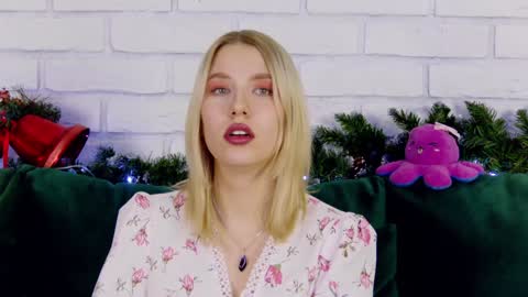 LiliLinn online show from 16, 12, 2024