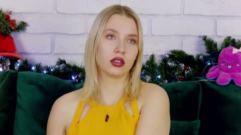 LiliLinn online show from 17, 12, 2024