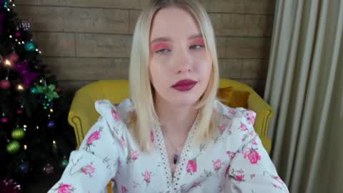 LiliLinn online show from 21, 12, 2024