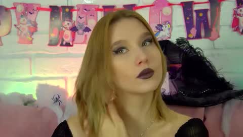 LiliLinn online show from 31, 10, 2025