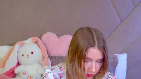 LiliLinn online show from 16, 12, 2025