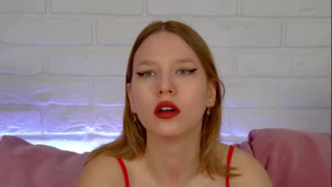 LiliLinn online show from 18, 4, 2026