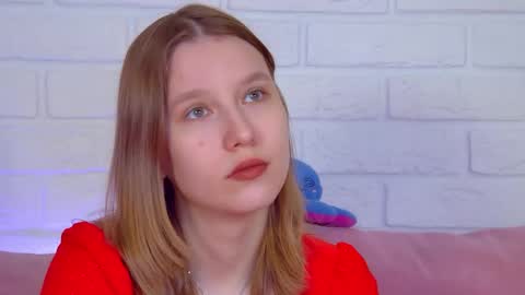 LiliLinn online show from 10, 6, 2026