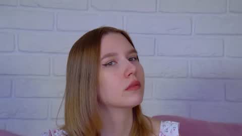 LiliLinn online show from 3, 7, 2026