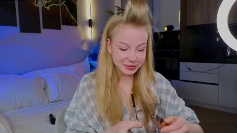 lililok101 online show from 16, 4, 2026