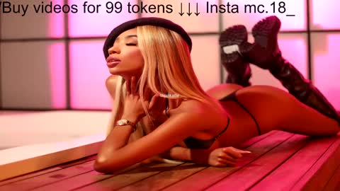 Snapshot of lilipinkette chatting on 21, 12, 2024 Lili online show from 21, 12, 2024