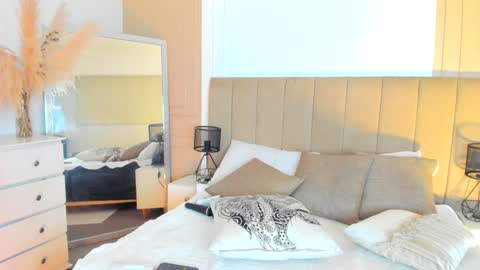 Snapshot of lilipinkette chatting on 2, 2, 2025 Lili online show from 2, 2, 2025