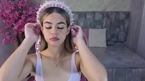 Snapshot of lilith4_s chatting on 4, 11, 2025 Lilith online show from 4, 11, 2025