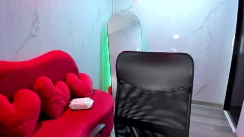 Snapshot of lilith_cooper20 chatting on 24, 10, 2025 lilith cooper20 online show from 24, 10, 2025