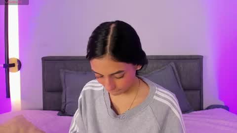 Lili petit  online show from 23, 6, 2026