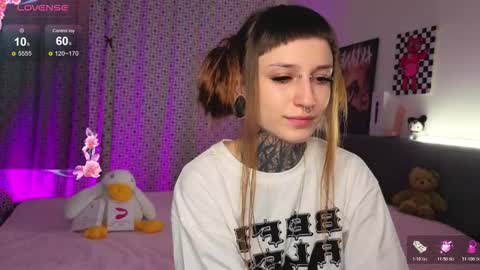 Snapshot of lilith_poison chatting on 29, 10, 2025 lilith_poison online show from 29, 10, 2025