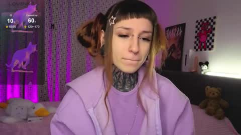 Snapshot of lilith_poison chatting on 8, 11, 2025 lilith_poison online show from 8, 11, 2025