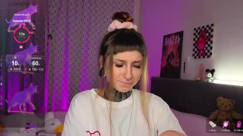 Snapshot of lilith_poison chatting on 12, 11, 2025 lilith_poison online show from 12, 11, 2025