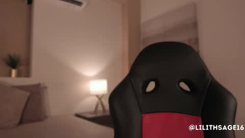 lilith_sage_ online show from 10, 9, 2025