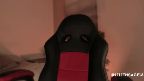 lilith_sage_ online show from 14, 10, 2025