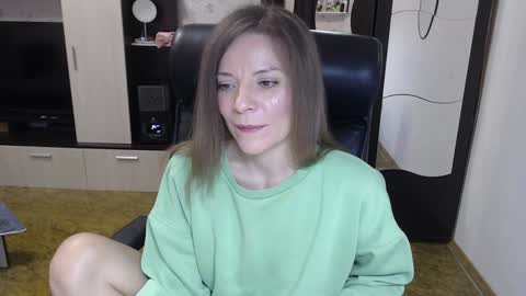 Snapshot of lilith_small21 chatting on 4, 2, 2025 lilith small21 online show from 4, 2, 2025