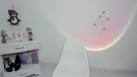 Alejandra  online show from 19, 12, 2025