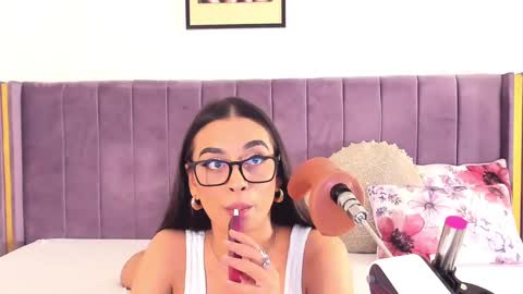 Snapshot of lilithcapri777 chatting on 8, 3, 2025 Lily online show from 8, 3, 2025