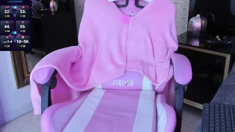 Snapshot of lilithcary chatting on 6, 1, 2025 Lilith online show from 6, 1, 2025