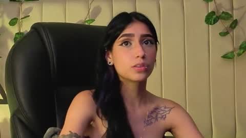 Snapshot of lilithcollins chatting on 31, 7, 2026 LILIKTH online show from 31, 7, 2026