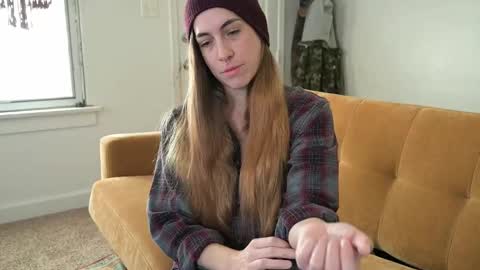 Snapshot of lilithoftrees chatting on 24, 11, 2025 L online show from 24, 11, 2025