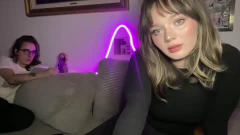 lilldaddysgirl online show from 6, 1, 2026