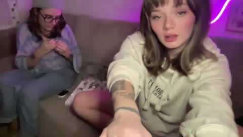 lilldaddysgirl online show from 9, 1, 2026