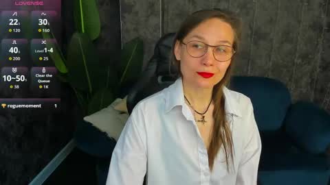 lillian_white1 online show from 20, 5, 2026