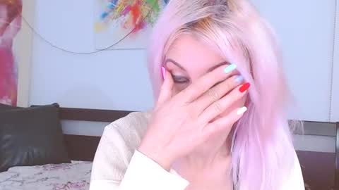 Snapshot of lillianasara chatting on 19, 1, 2025 Lara online show from 19, 1, 2025