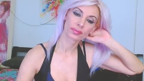 Snapshot of lillianasara chatting on 2, 2, 2025 Lara online show from 2, 2, 2025