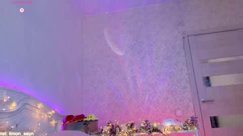 LilliMoore online show from 1, 10, 2025