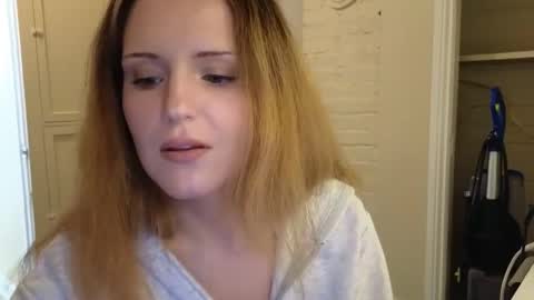 lilly_adams88 online show from 6, 4, 2026