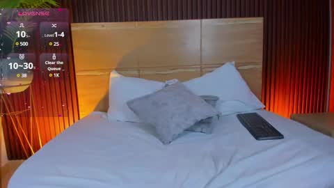 L I L L Y online show from 11, 3, 2025