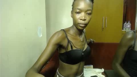 Snapshot of lilly_freak chatting on 13, 3, 2026 Des online show from 13, 3, 2026