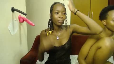 Snapshot of lilly_freak chatting on 28, 5, 2026 Des online show from 28, 5, 2026