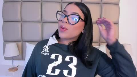 Snapshot of lilly_williamss chatting on 14, 5, 2026 Lilly online show from 14, 5, 2026