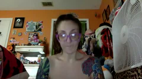 Snapshot of lillylushabae chatting on 10, 9, 2025 hi guys im back on here 3 online show from 10, 9, 2025