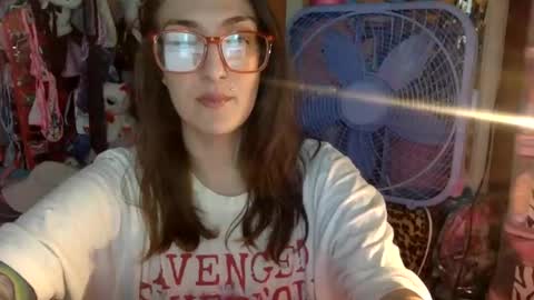 Snapshot of lillylushabae chatting on 5, 11, 2025 hi guys im back on here 3 online show from 5, 11, 2025