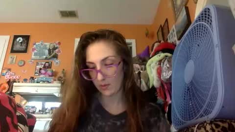 Snapshot of lillylushabae chatting on 24, 3, 2026 hi guys im back on here 3 online show from 24, 3, 2026