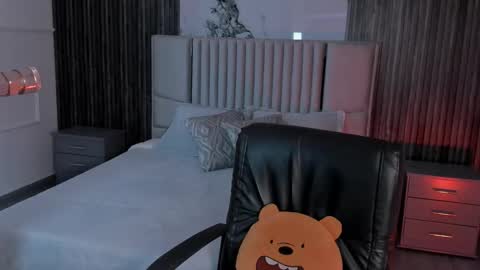 Lilly Ortiz online show from 10, 2, 2026