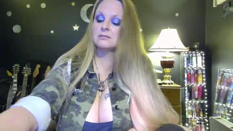 Lillyth Eden online show from 17, 12, 2024