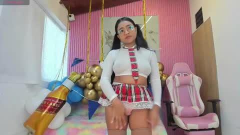 Snapshot of lillyy16 chatting on 23, 9, 2025 lillyy16 online show from 23, 9, 2025