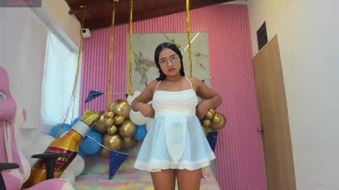 Snapshot of lillyy16 chatting on 24, 9, 2025 lillyy16 online show from 24, 9, 2025