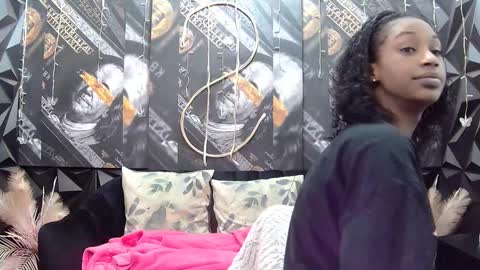 Snapshot of lilmissbaddiexxx chatting on 15, 10, 2025 lilmissbaddiexxx online show from 15, 10, 2025